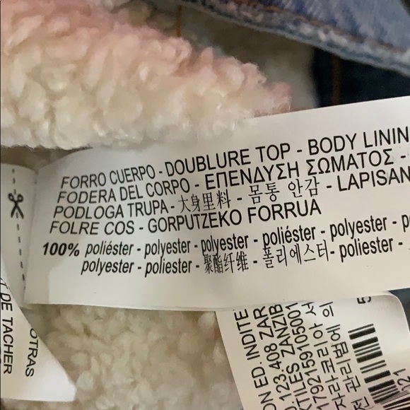 NWT. Zara Oversized Denim Jacket. Size S. - Picture 12 of 14